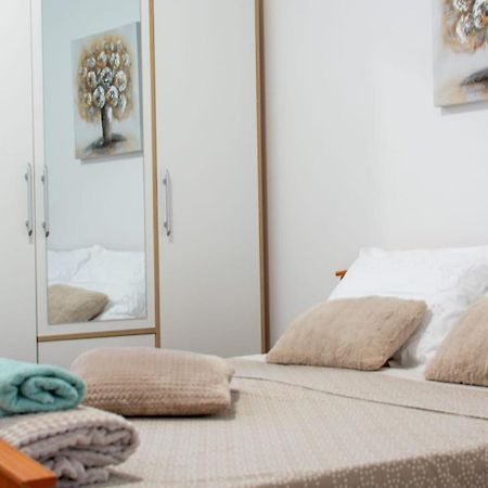 Apartman Karmen Lägenhet Kaštela Exteriör bild