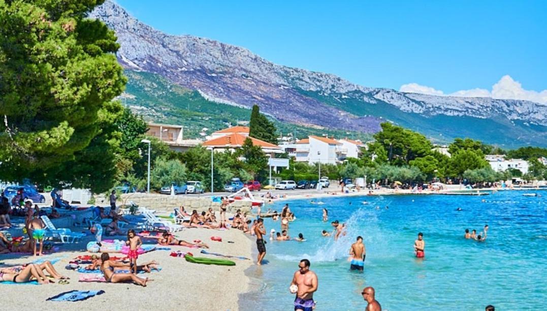 Apartman Karmen Lägenhet Kaštela Exteriör bild