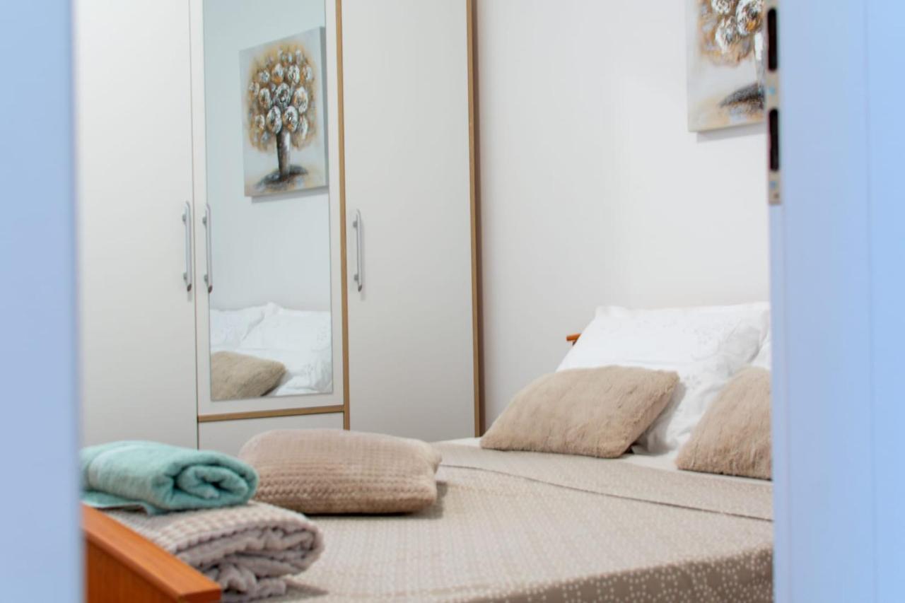 Apartman Karmen Lägenhet Kaštela Exteriör bild