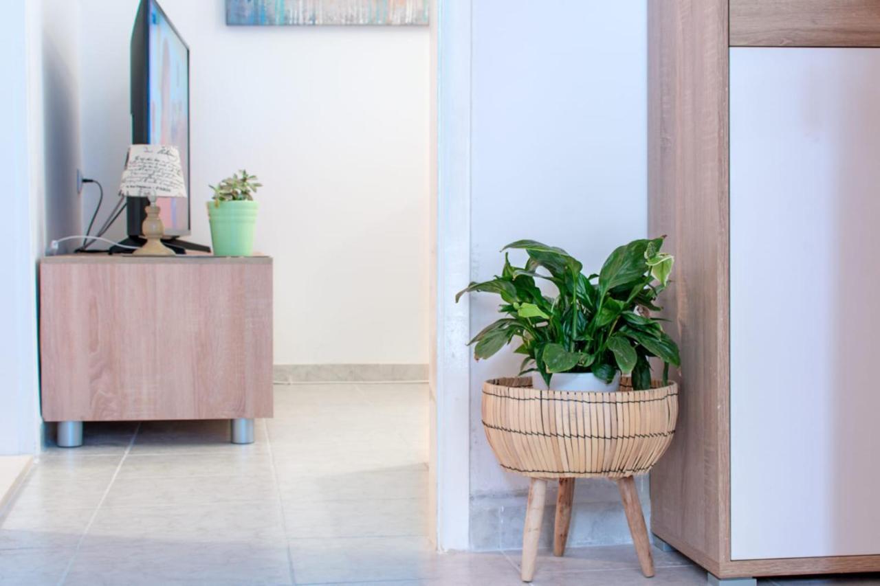 Apartman Karmen Lägenhet Kaštela Exteriör bild
